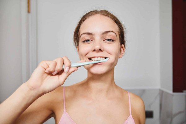 Dentifrice pour femme enceinte : comment la choisir?